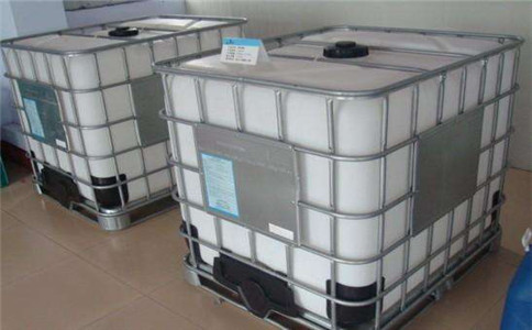 白色的塑料桶噸桶是否可以用來盛裝飲用水